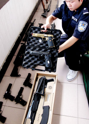 玩具店里卖玩具枪LOL比赛赌注平台被判刑十年 玩具枪到底是玩具还是枪